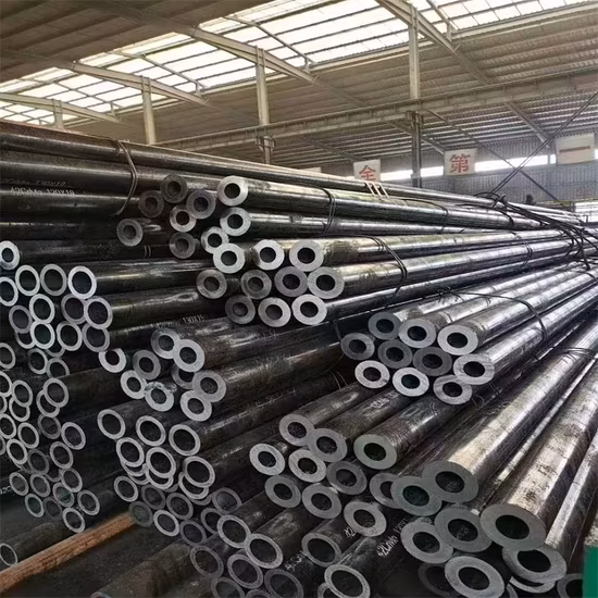 Tubo inconsútil laminado en caliente del acero de aleación de la tubería de acero al carbono 12crmo de ASTM A106 A269 A53 DIN17175